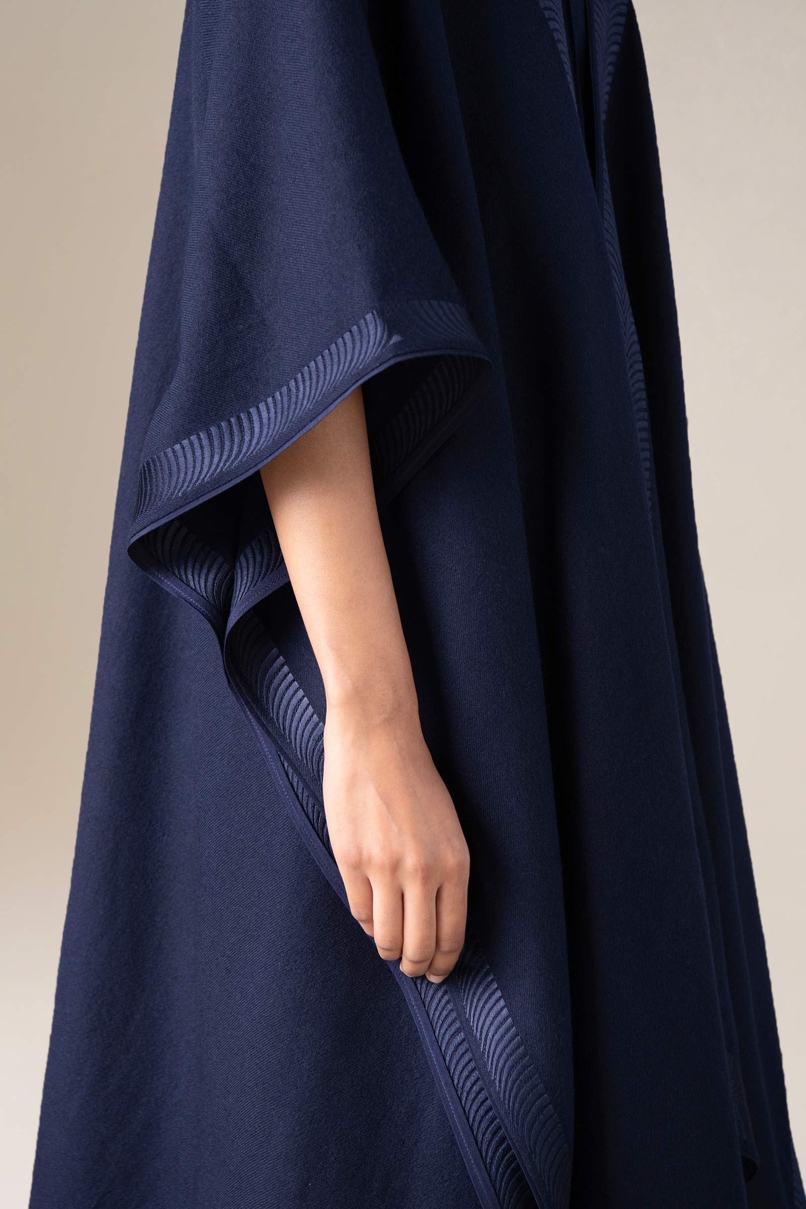 Adarah Cape Set - Image 7
