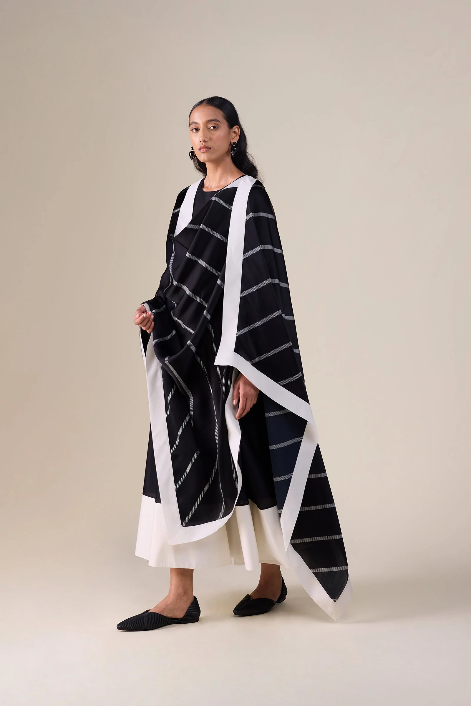 Afeesa Kurta Set - Image 3