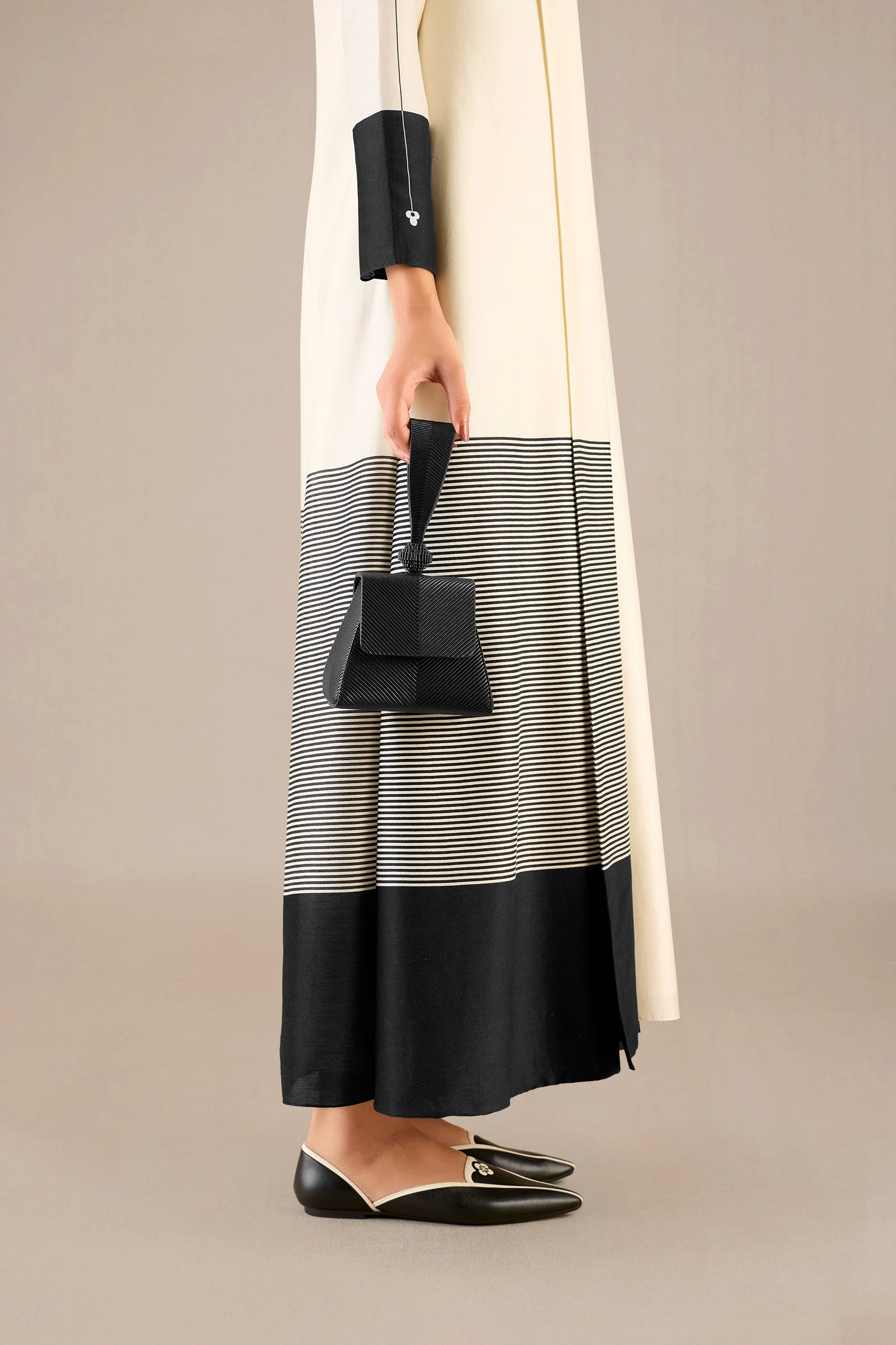 Aiday Wristlet - Image 4