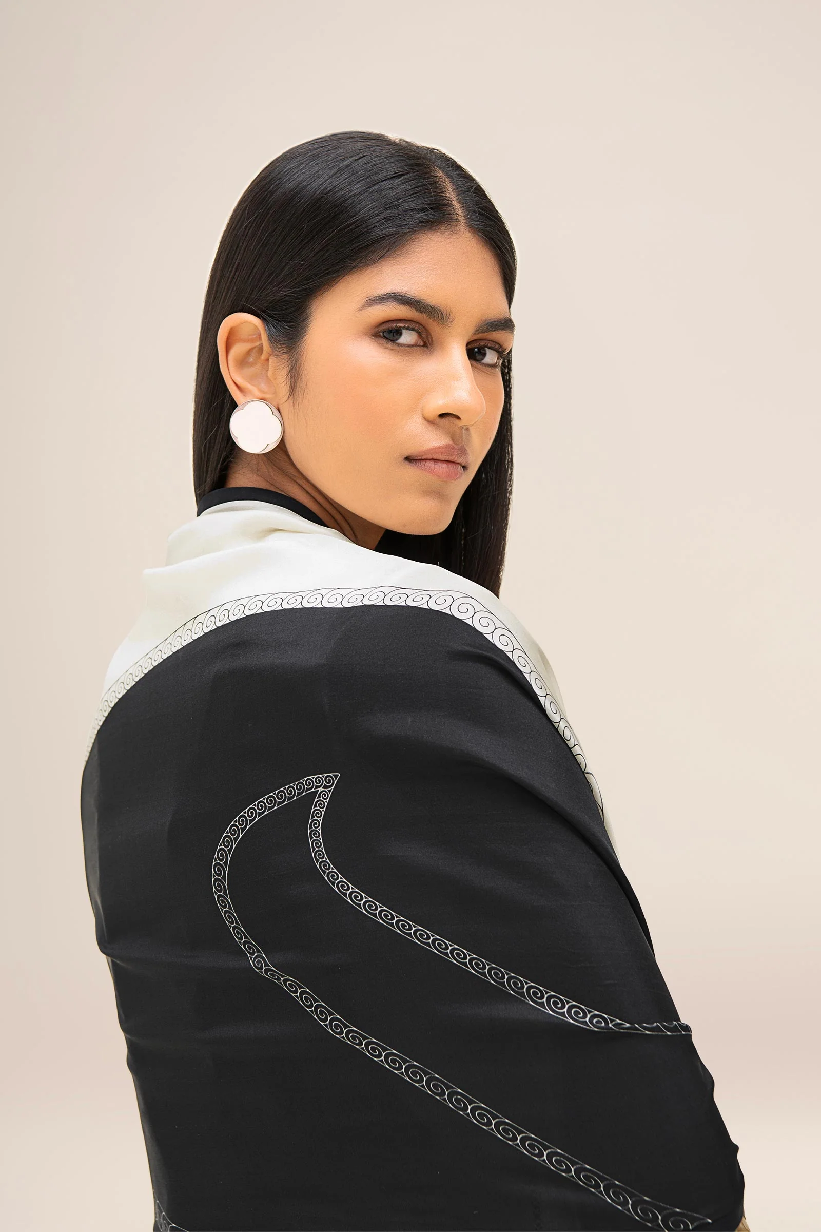 Avis Scarf - Image 4