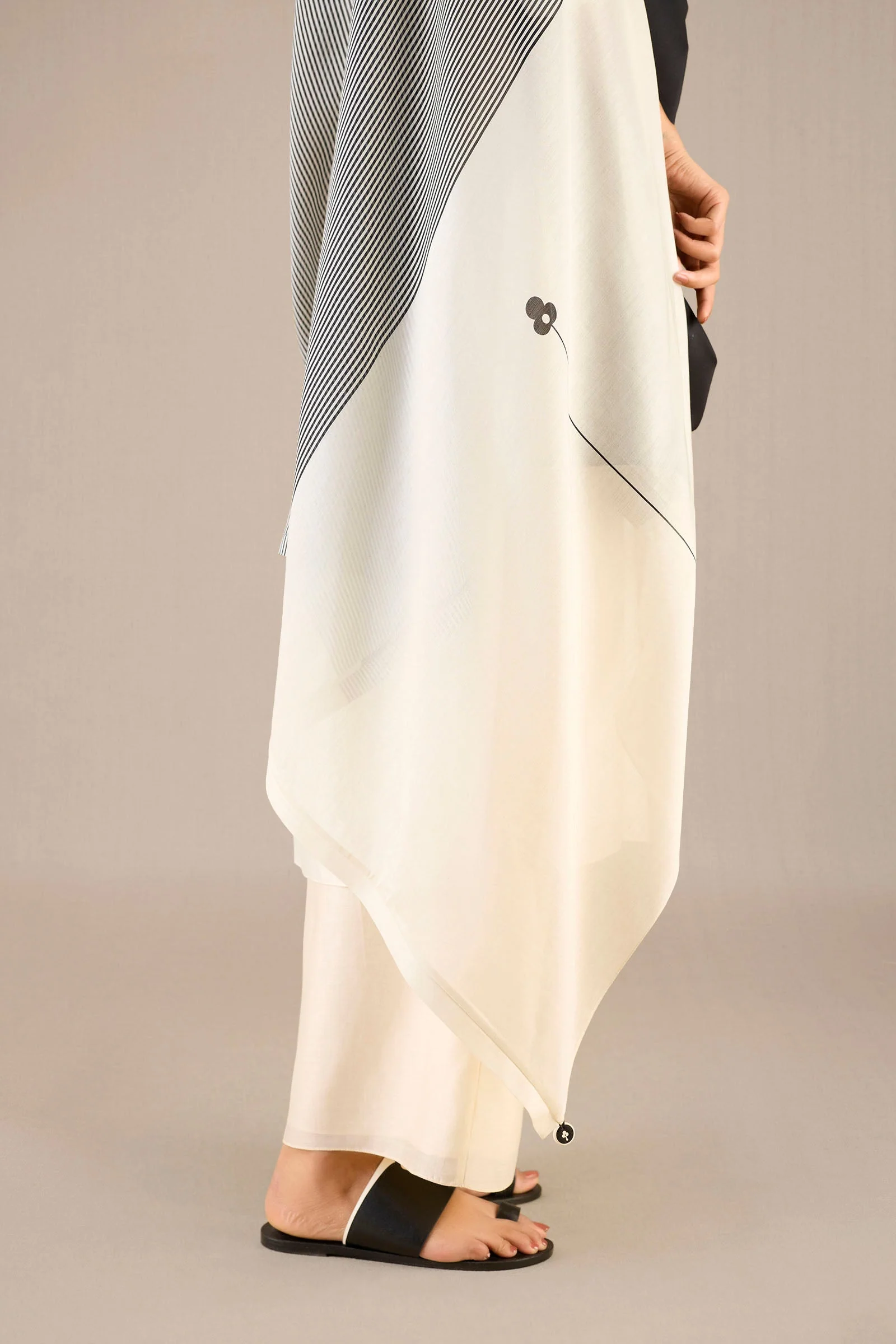 Bina Kurta Set - Image 7