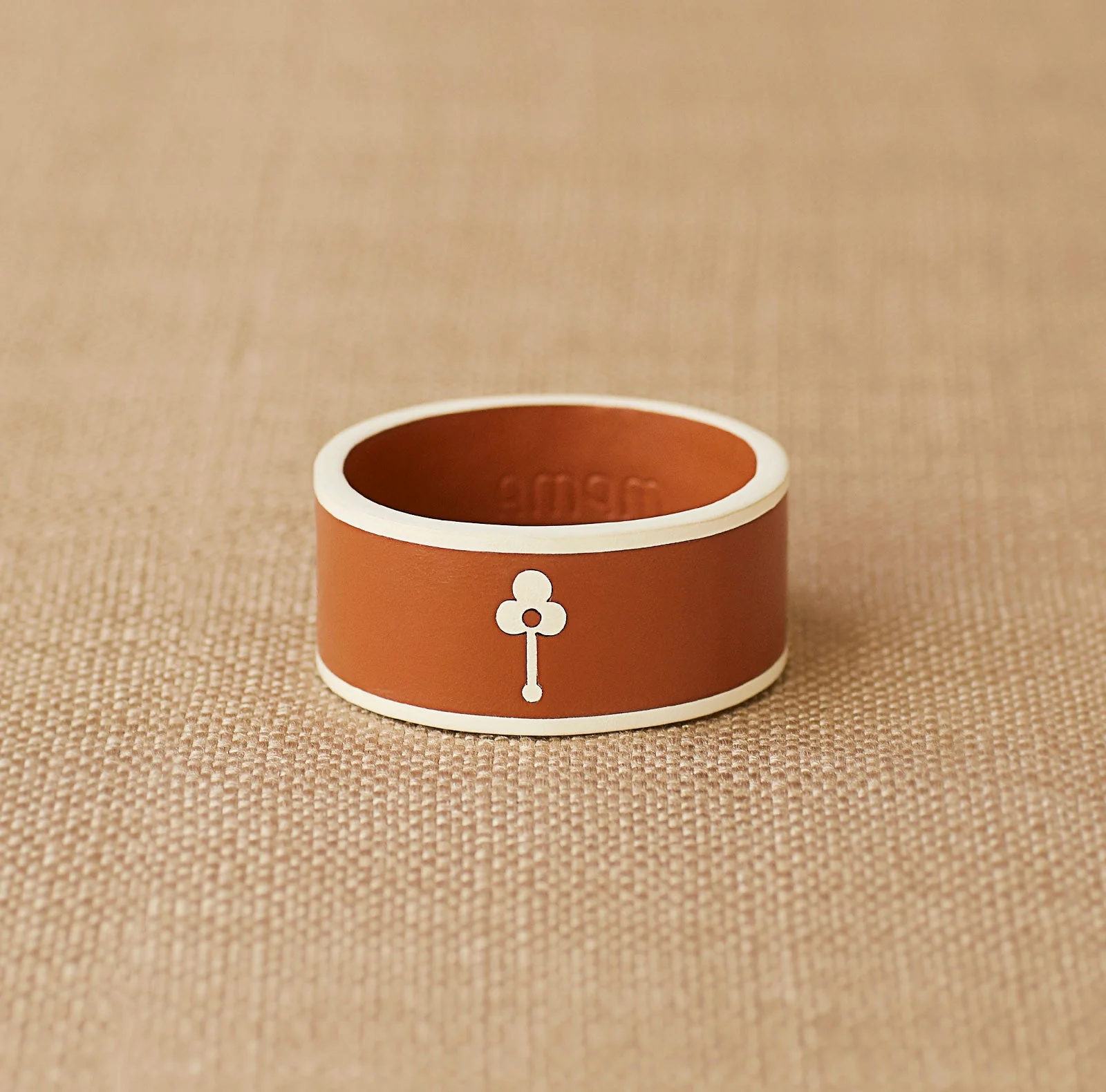 Inaz Cuff