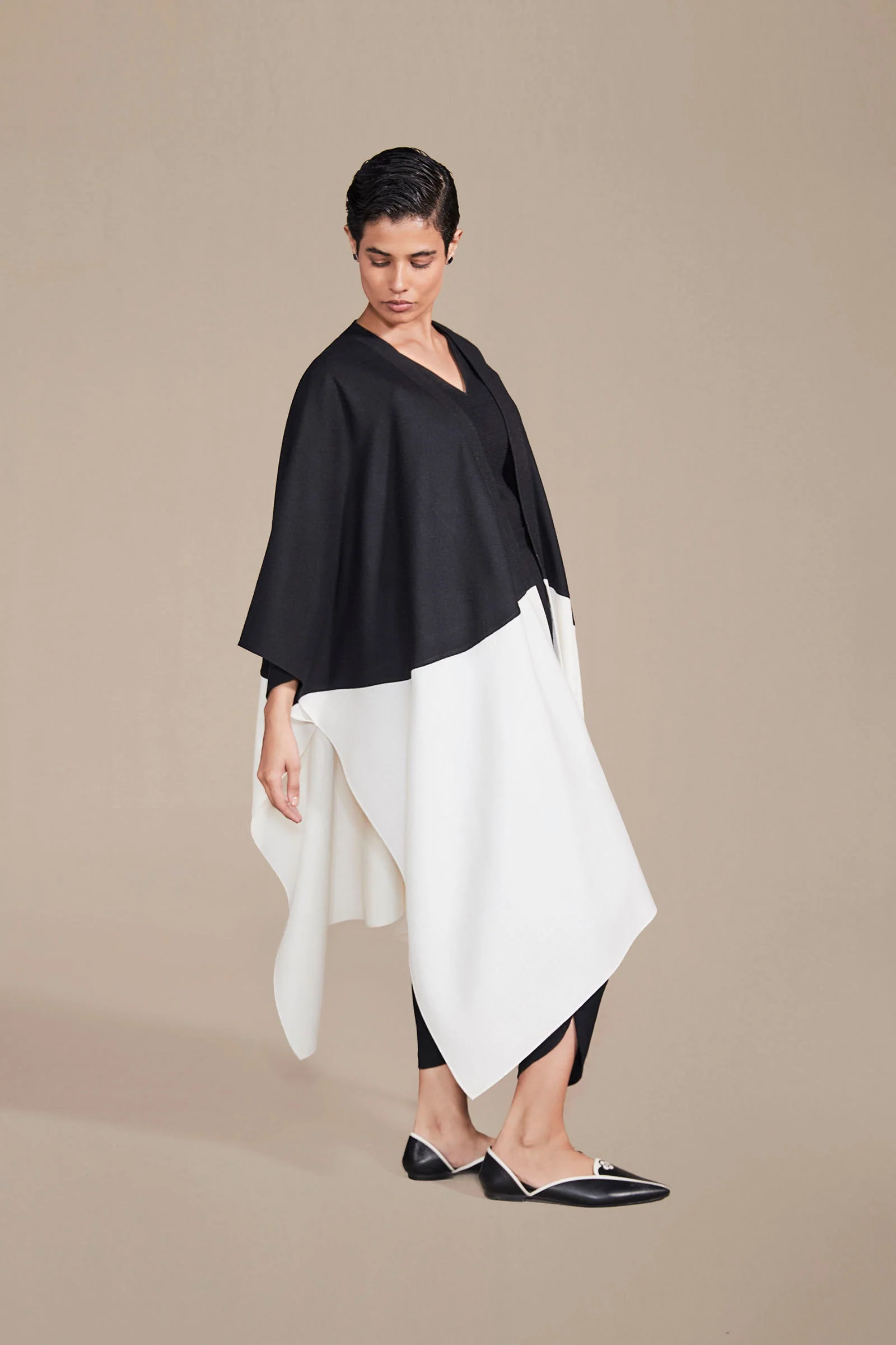 Jenna Cape Set - Image 3