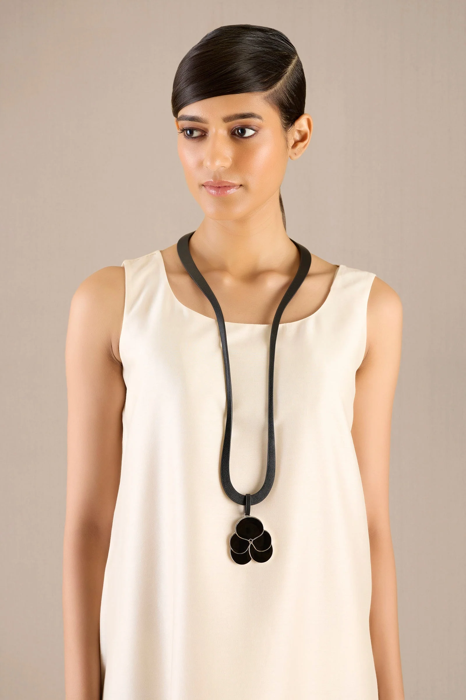 Nadira Neck Piece - Image 2