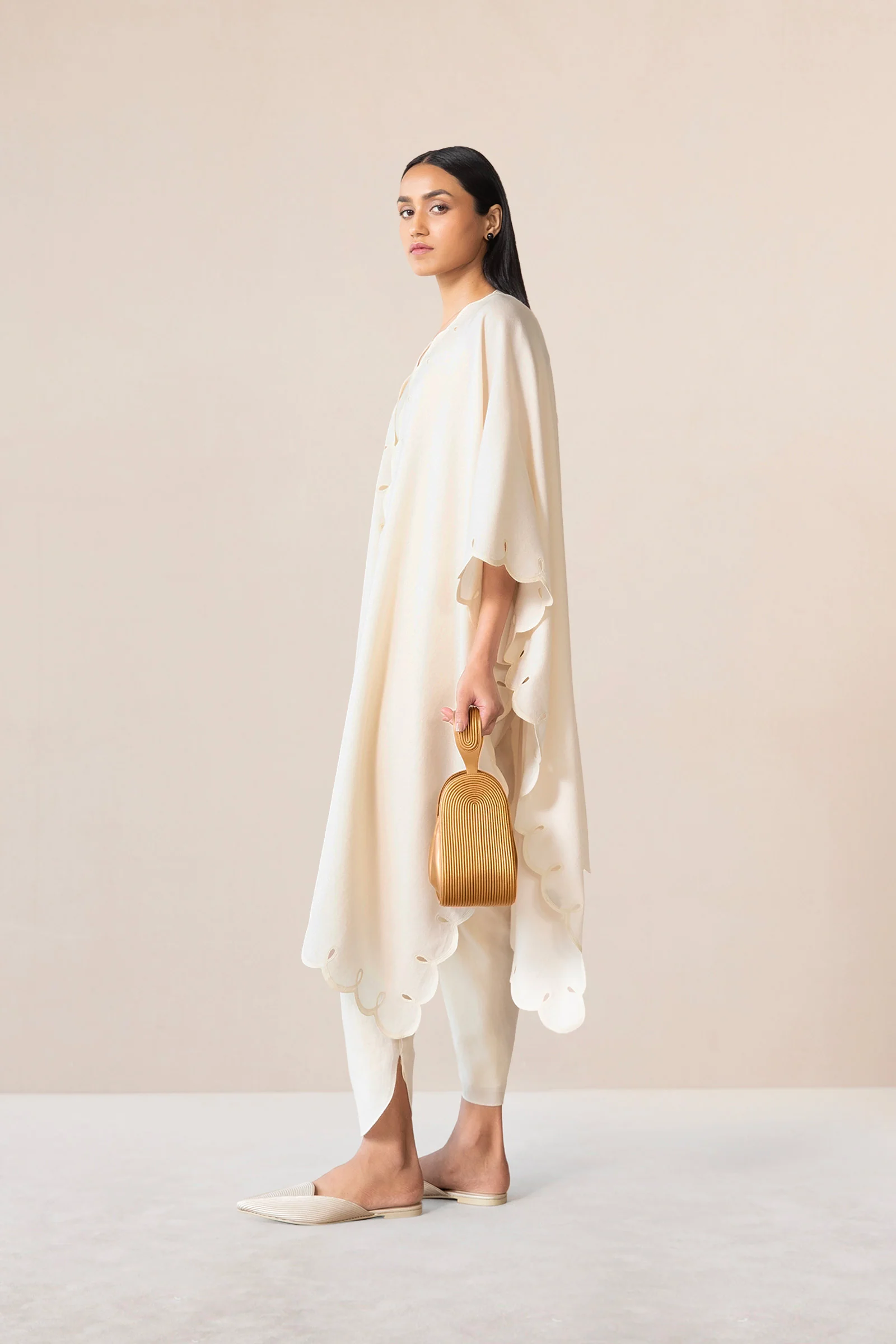 Nésara Bucket Bag - Image 5