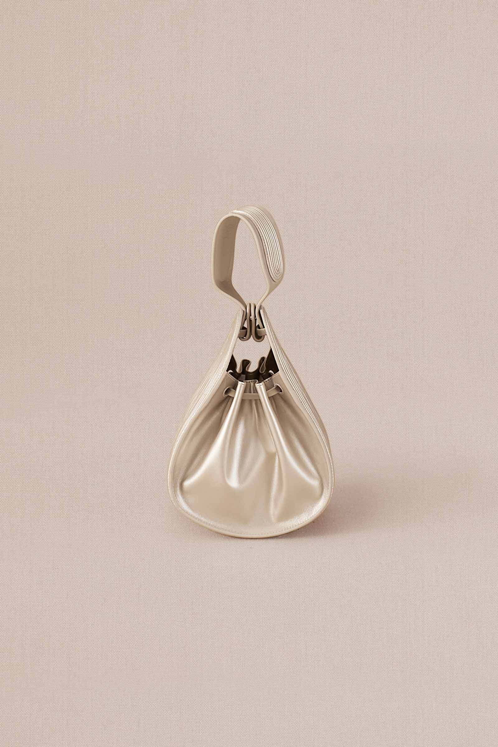 Nésara Bucket Bag - Image 6