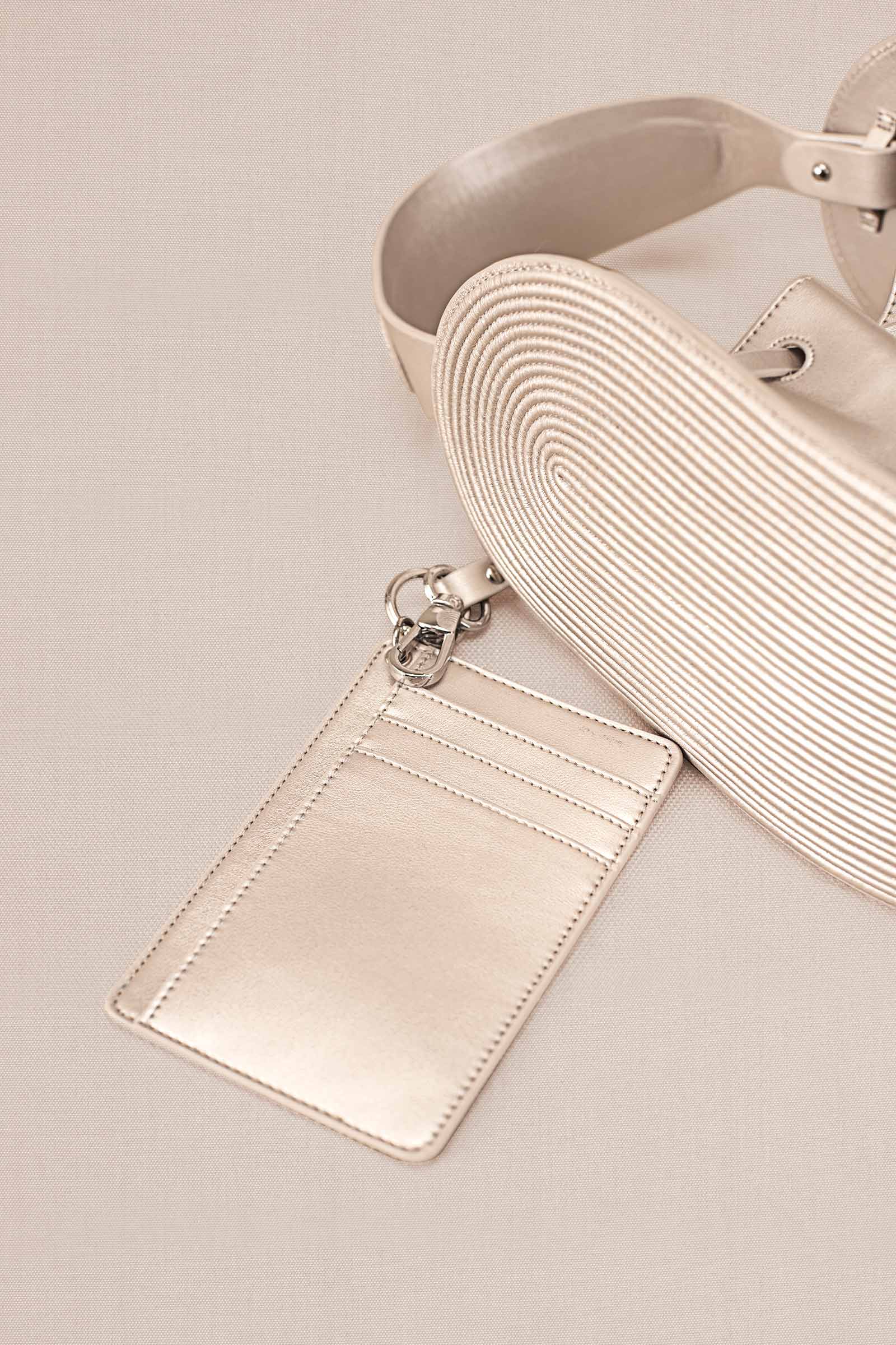 Nésara Bucket Bag - Image 7