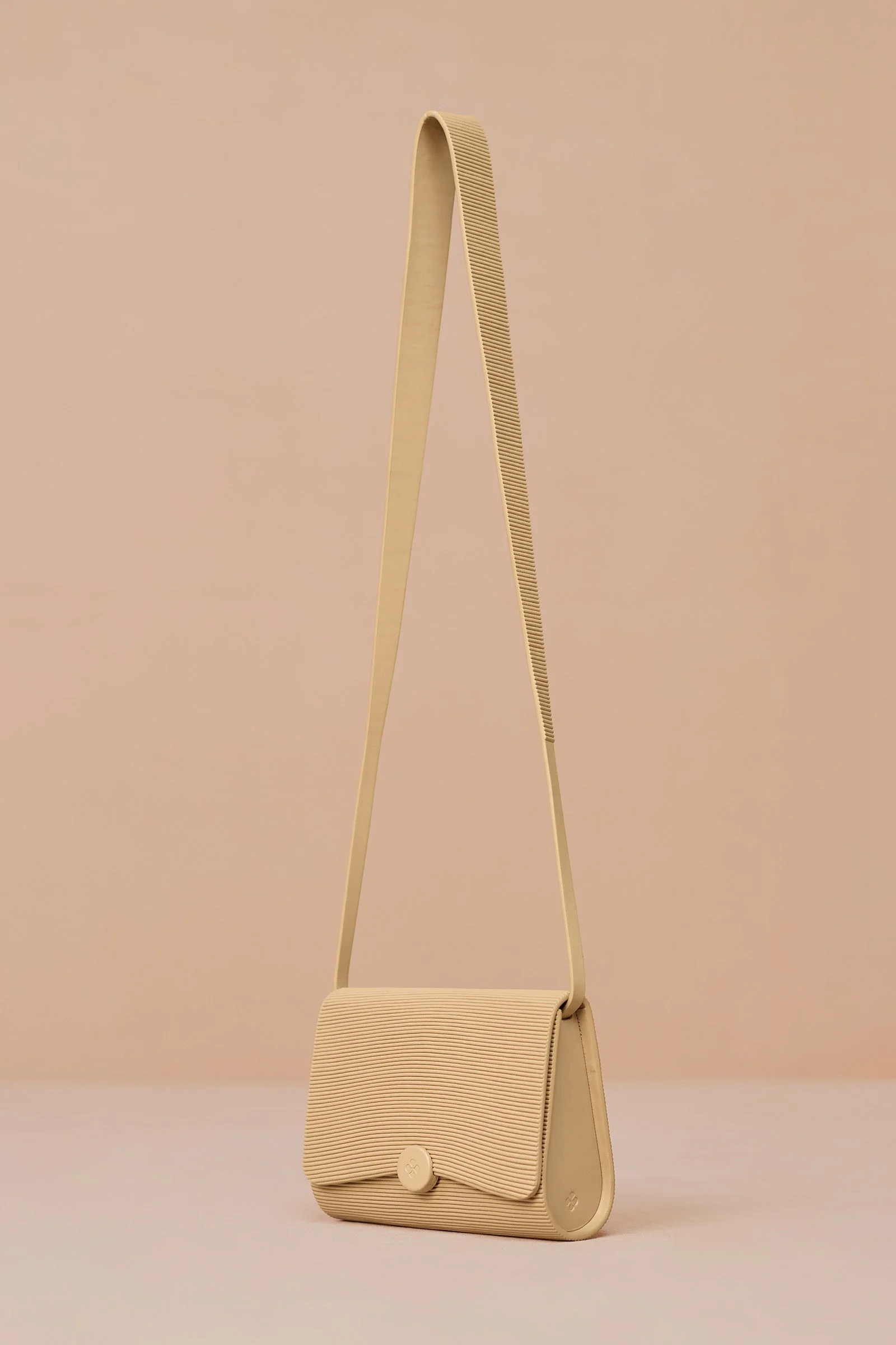 Nevue Sling Bag - Image 9