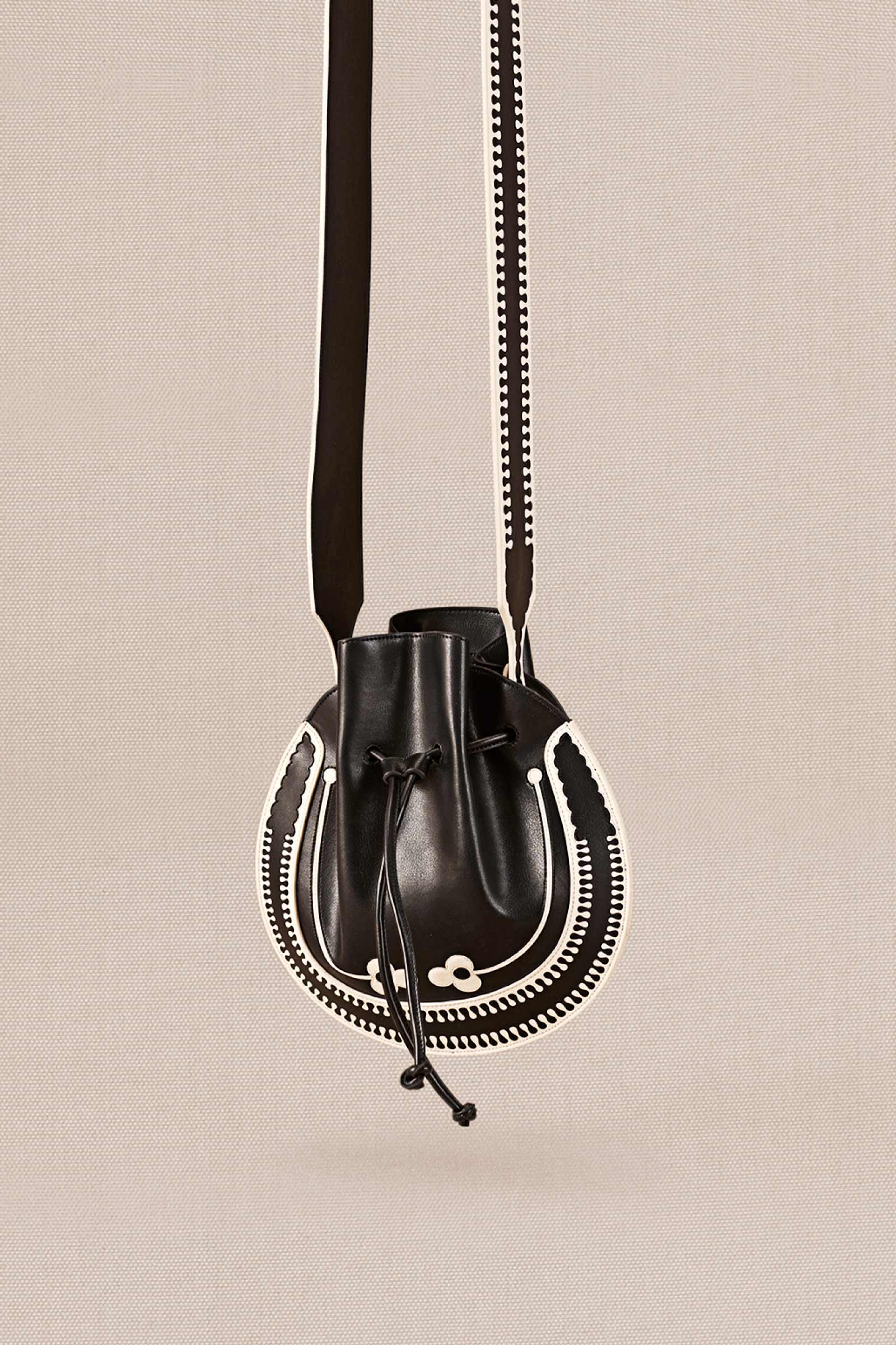 Nyla Bucket Bag - Image 3