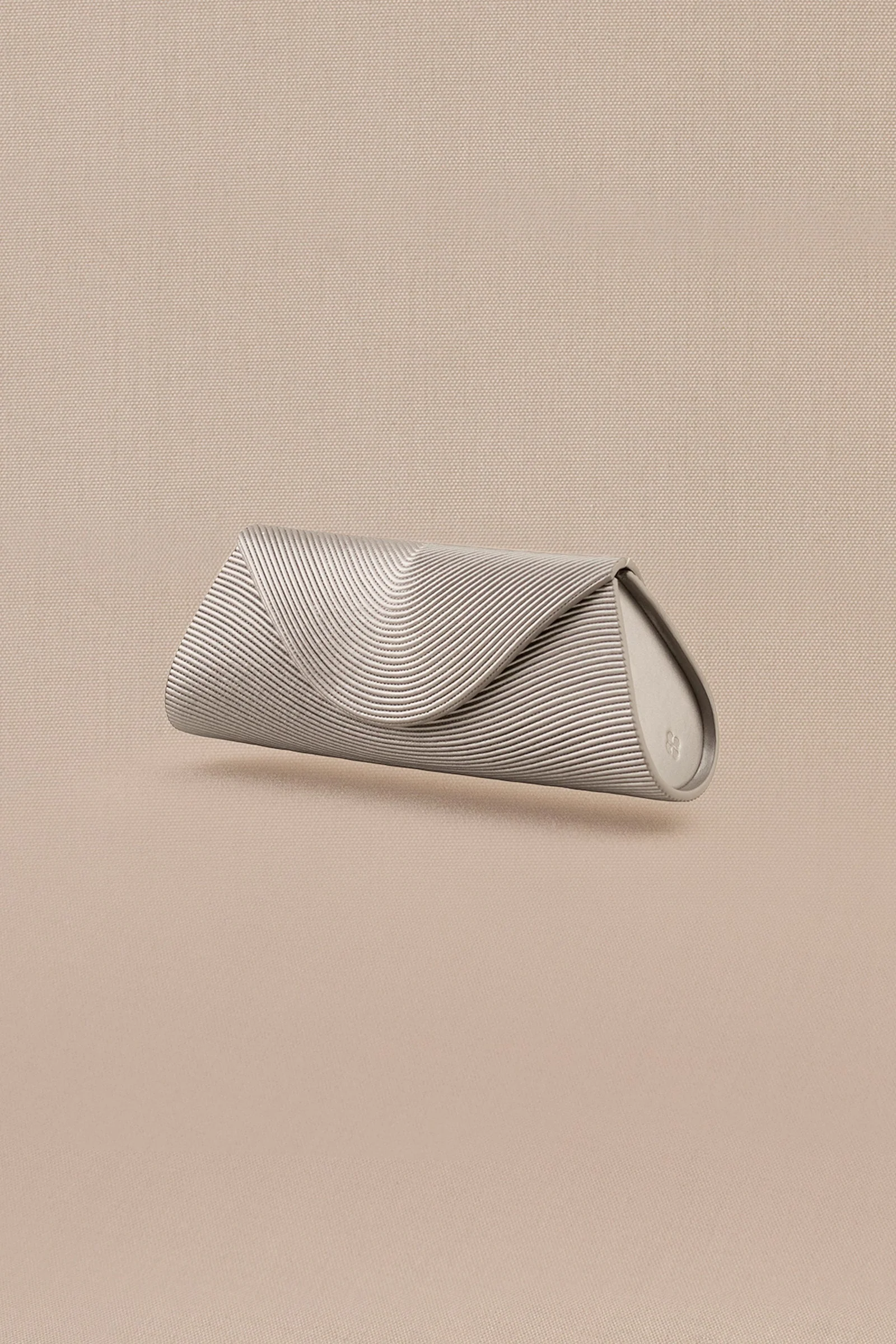 Reba Clutch - Image 3