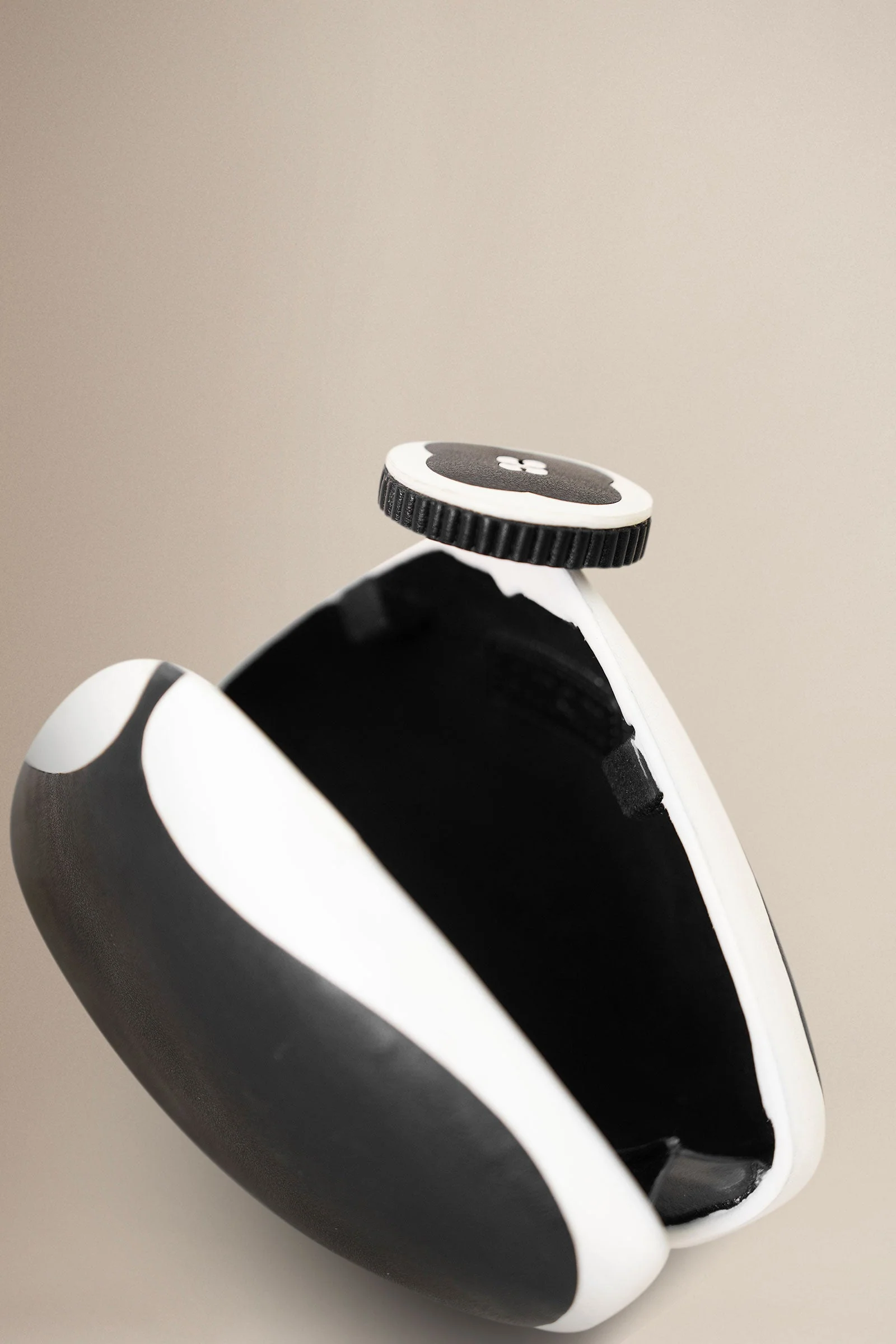 Runa Clutch - Image 6
