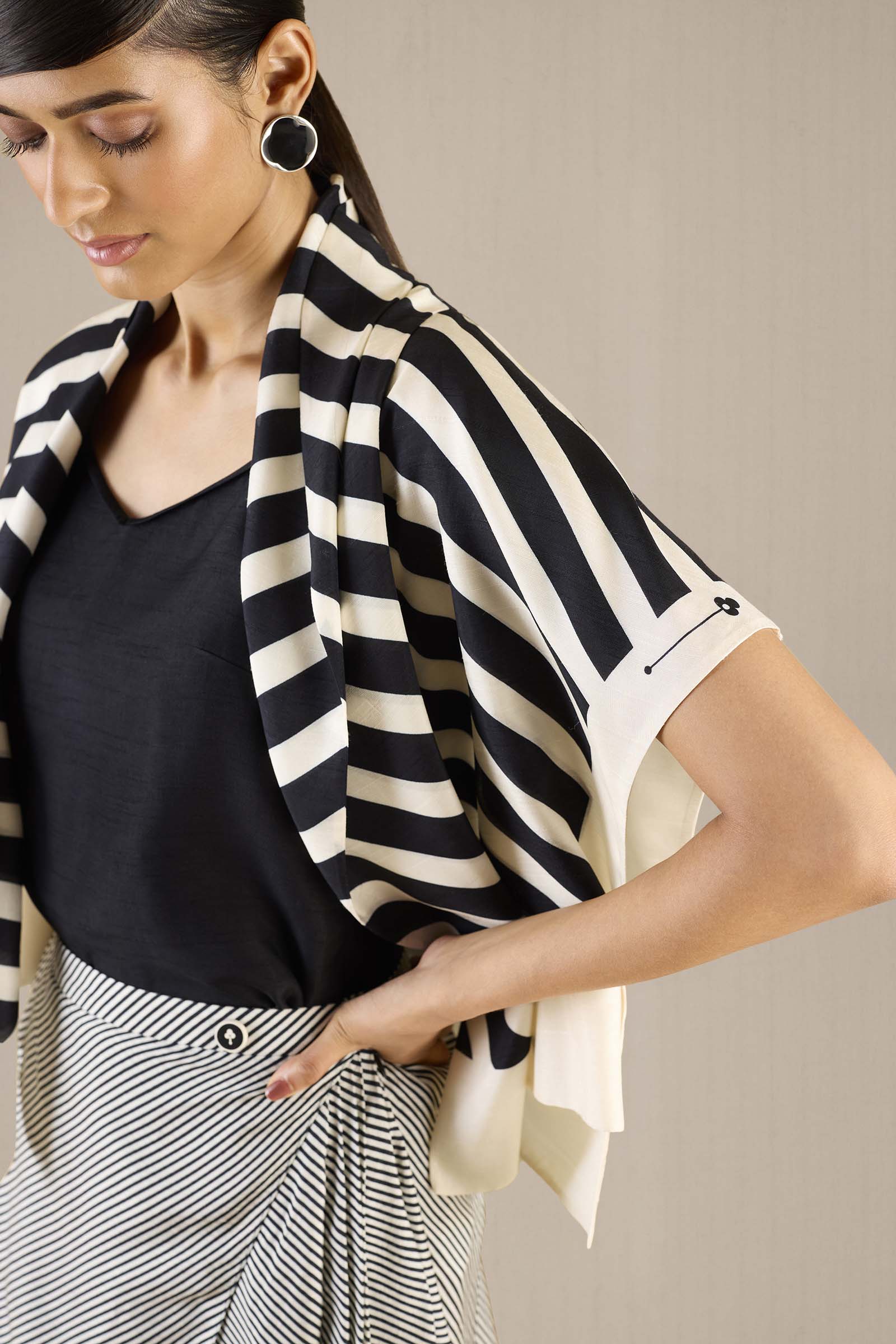 Safiya Jacket Set - Image 3