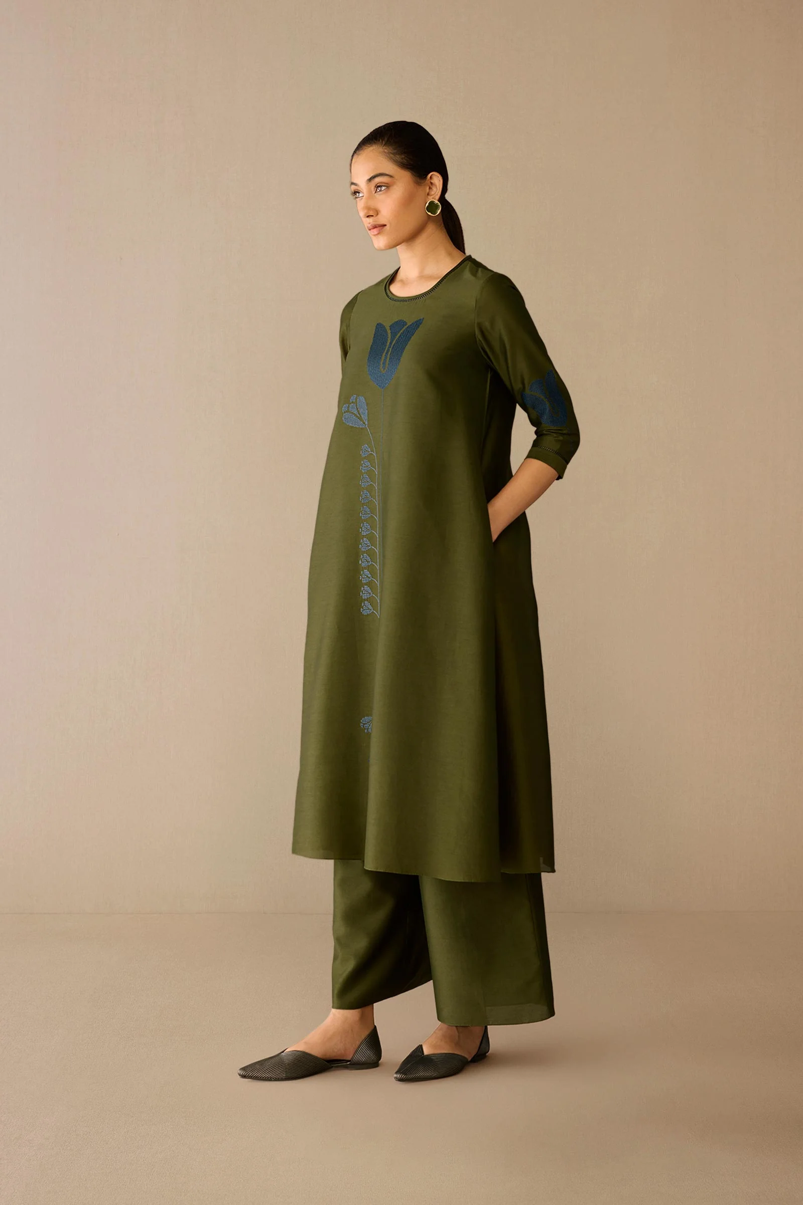 Samreen Kurta Set - Image 10