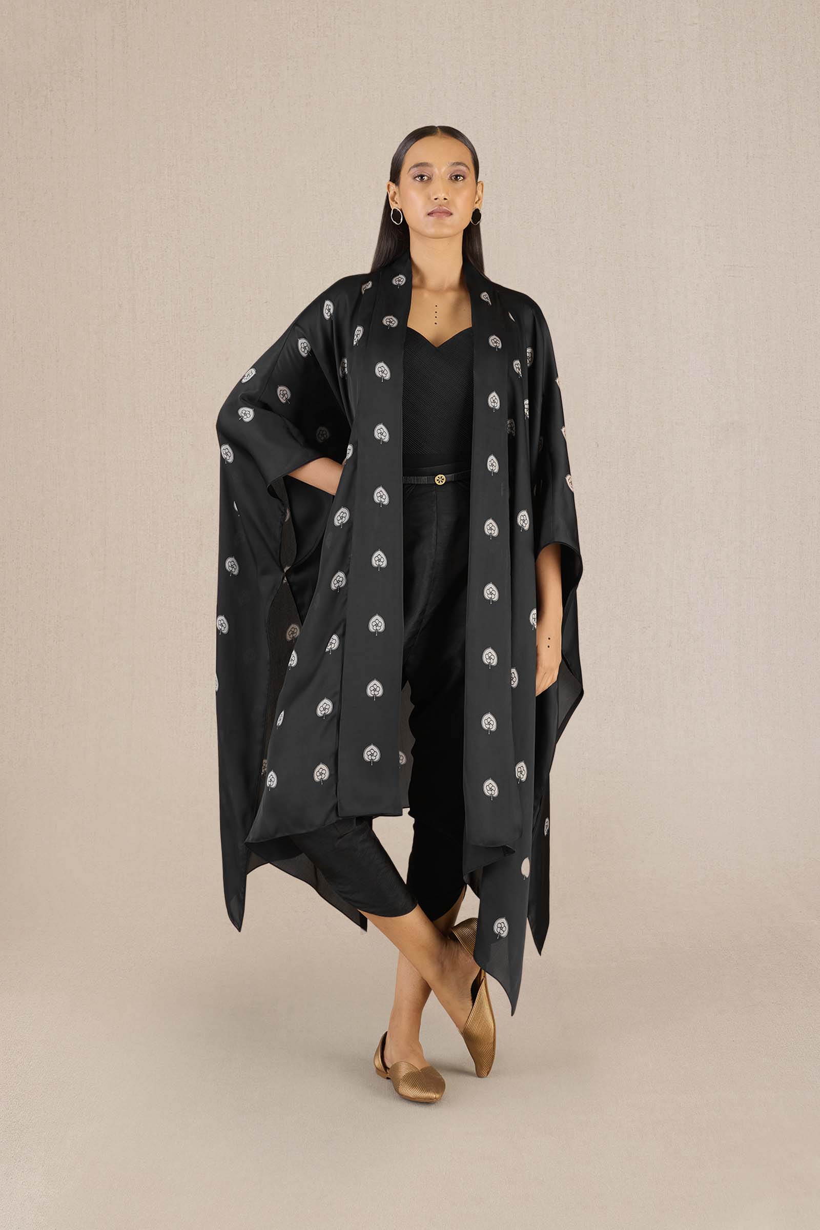 Umaya Cape Set - Image 4