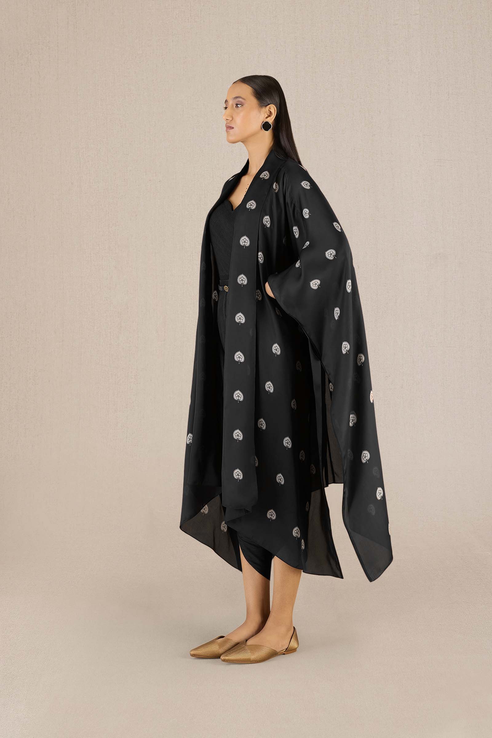 Umaya Cape Set - Image 5
